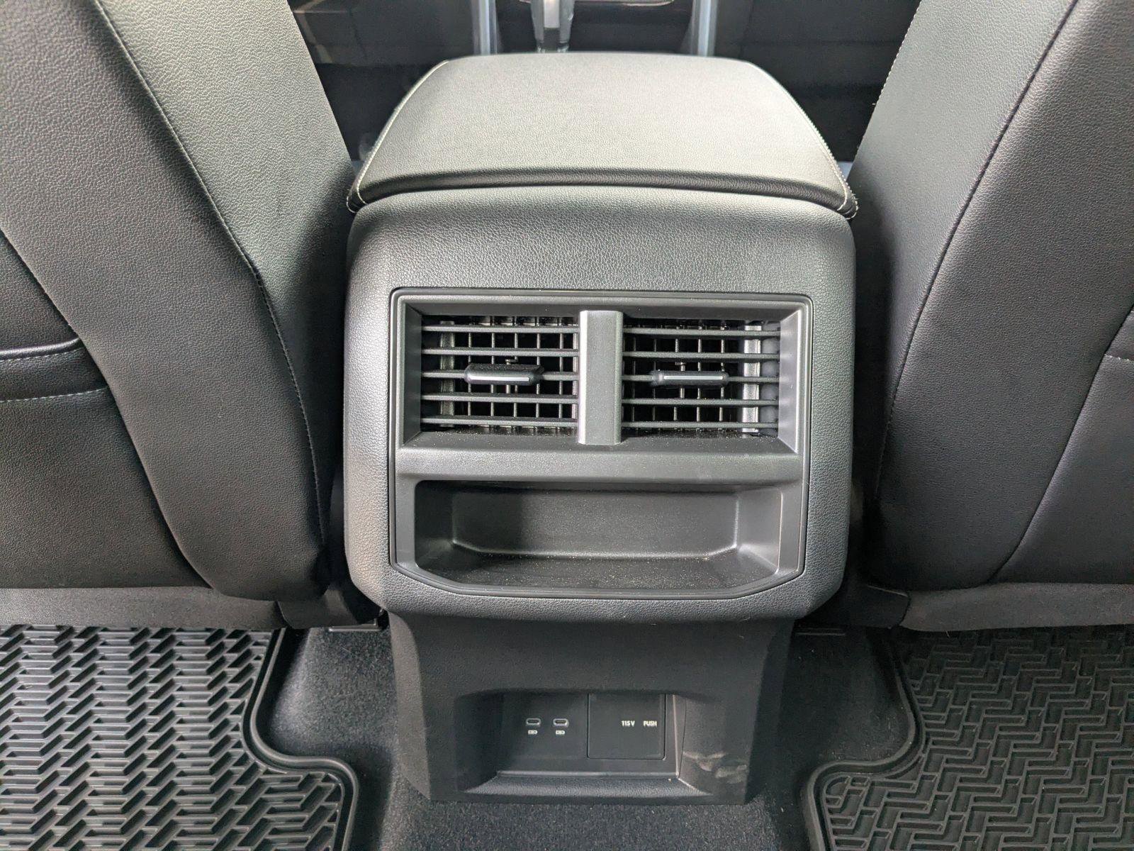 Used 2023 Volkswagen Atlas Cross Sport SEL image 17