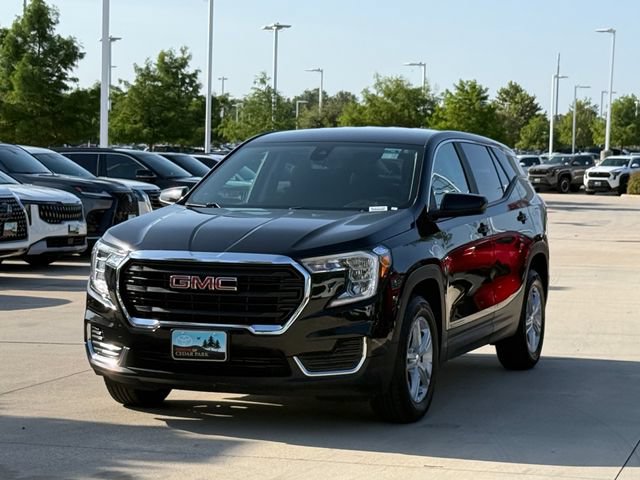 Used 2024 GMC Terrain SLE AWD/4WD image 5