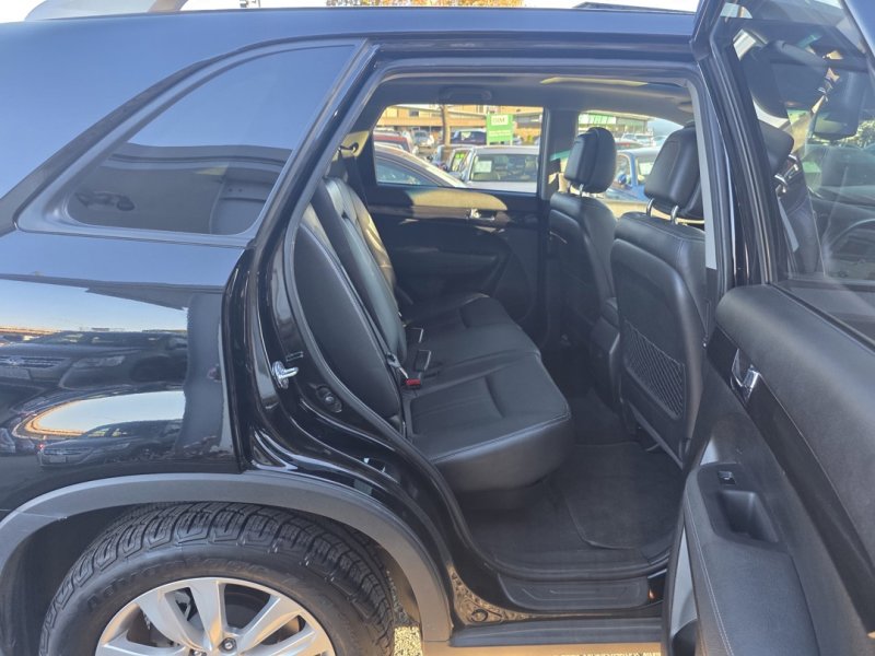 Used 2011 Kia Sorento EX w/ Premium Pkg image 20