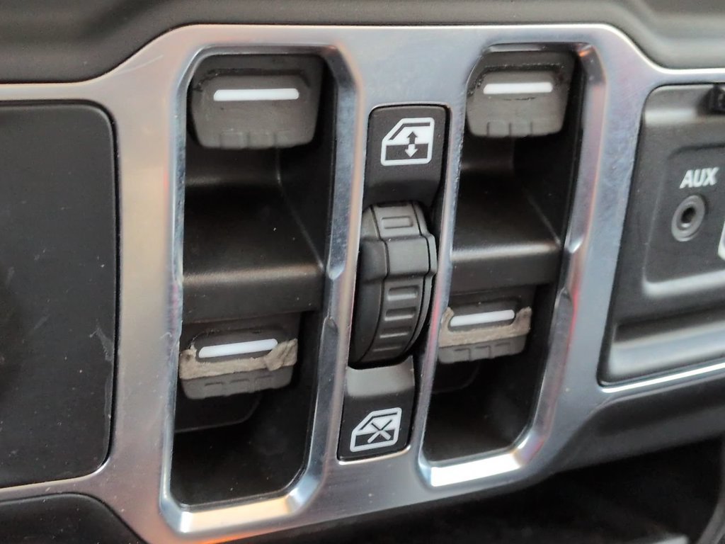 Used 2023 Jeep Gladiator Overland AWD/4WD image 23