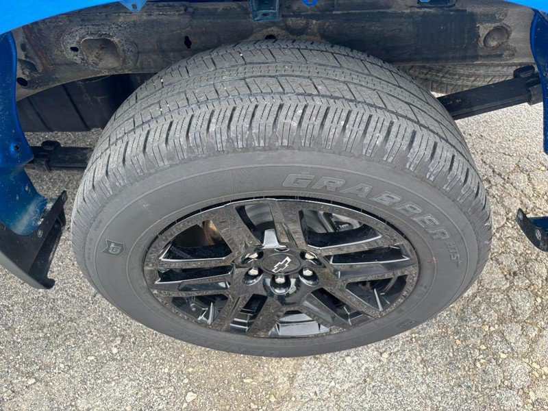 Used 2023 Chevrolet Silverado 1500 Custom AWD/4WD image 7