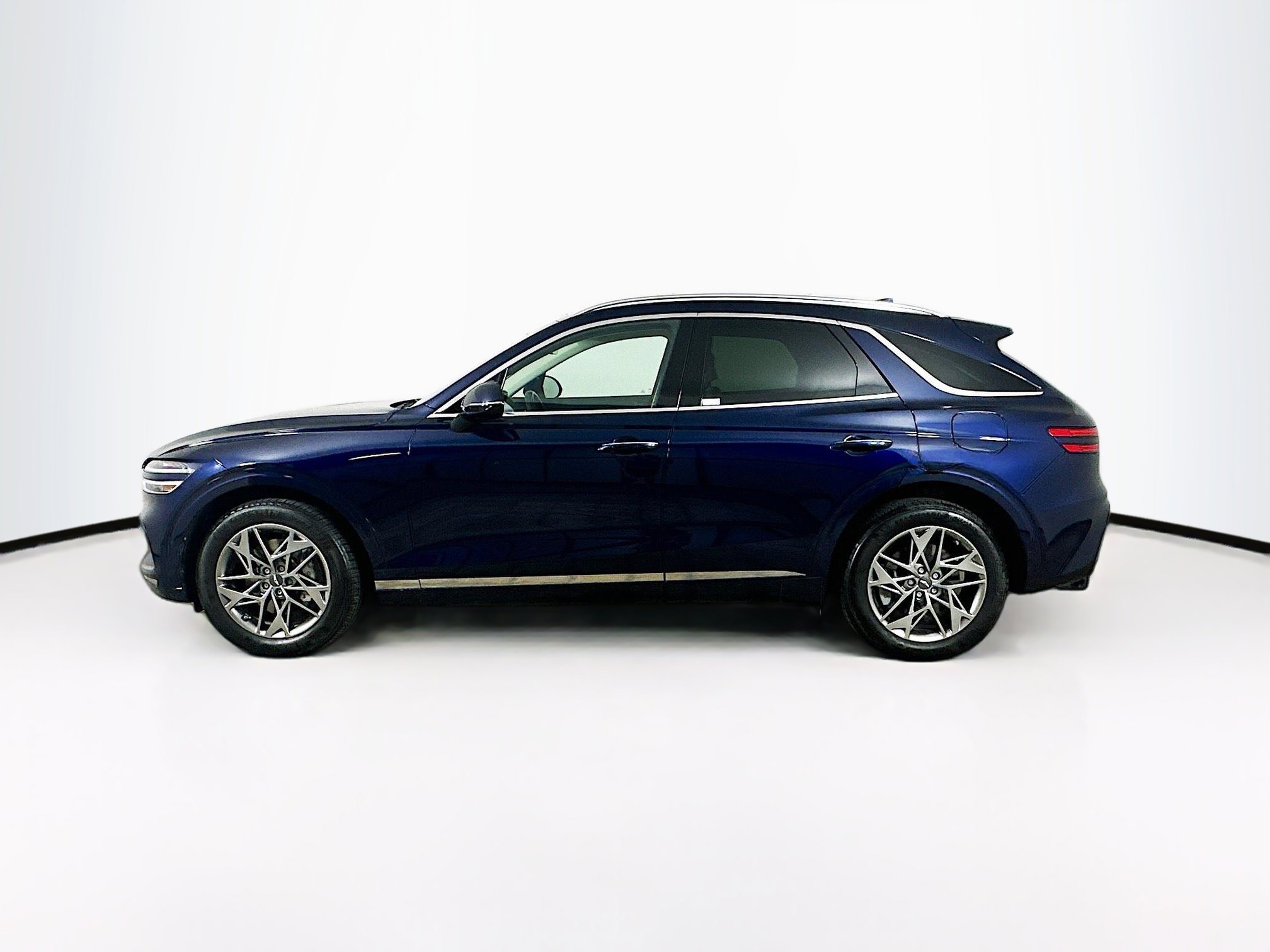 Used 2024 Genesis GV70 2.5T AWD/4WD image 4