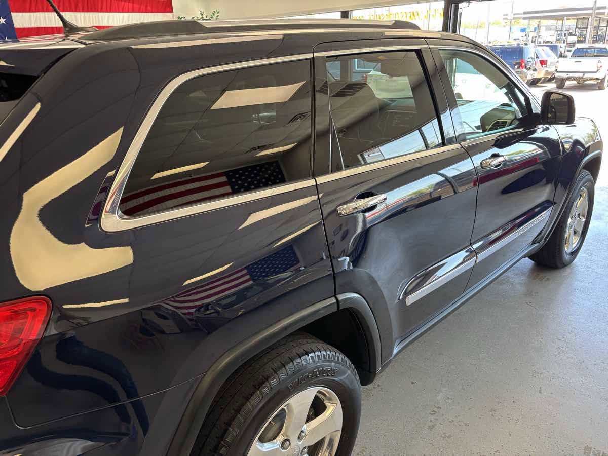 Used 2013 Jeep Grand Cherokee Limited w/ Luxury Group II RWD image 12