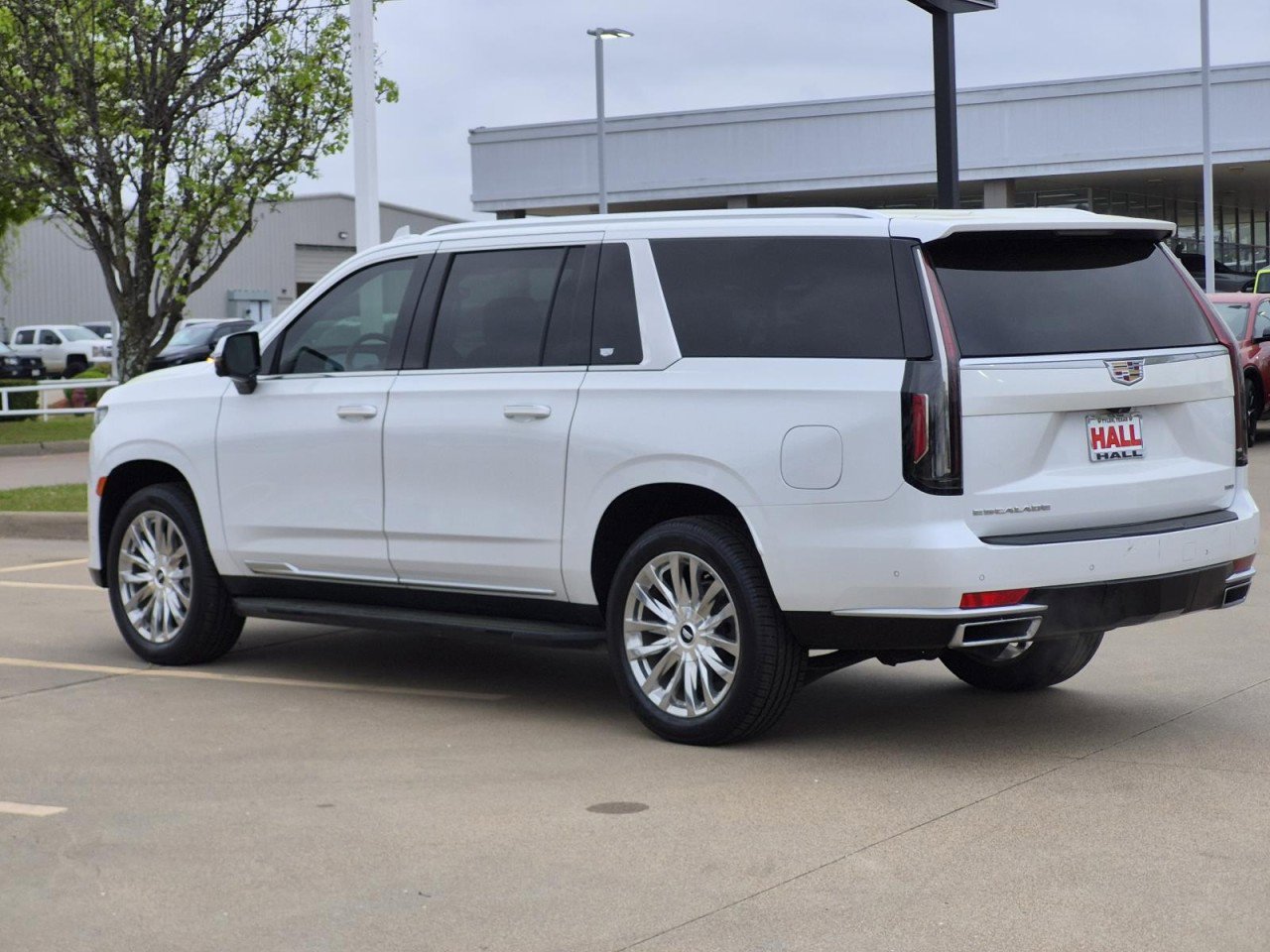 Certified 2021 Cadillac Escalade ESV Premium Luxury image 4