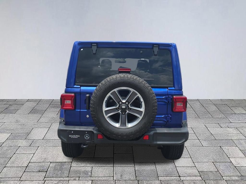 Used 2018 Jeep Wrangler Unlimited Sahara AWD/4WD image 6