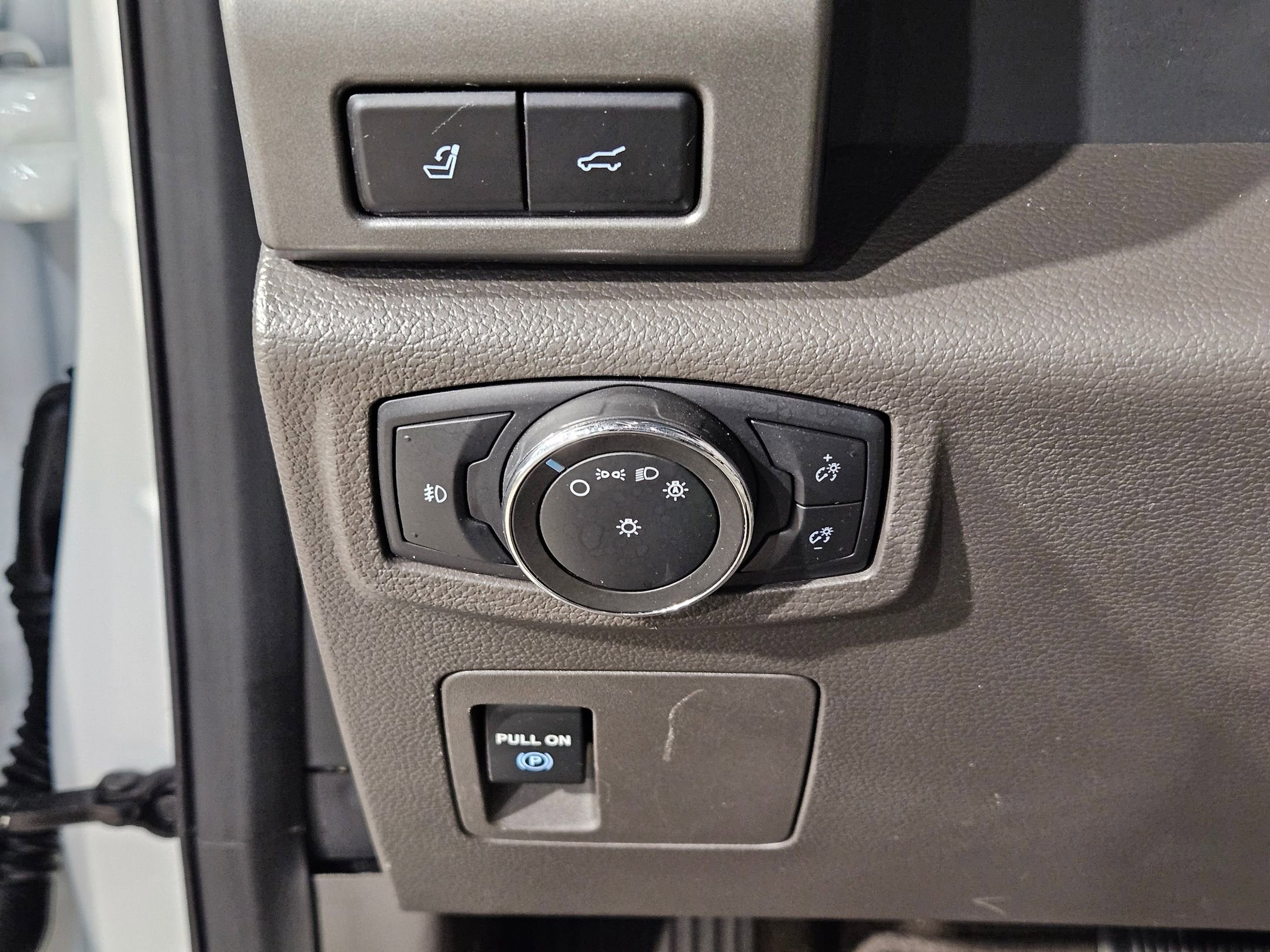 Used 2021 Ford Expedition Max XLT image 26