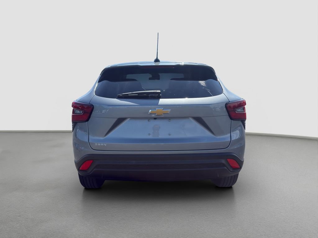 New 2026 Chevrolet Trax LS w/ Driver Confidence Package FWD image 5
