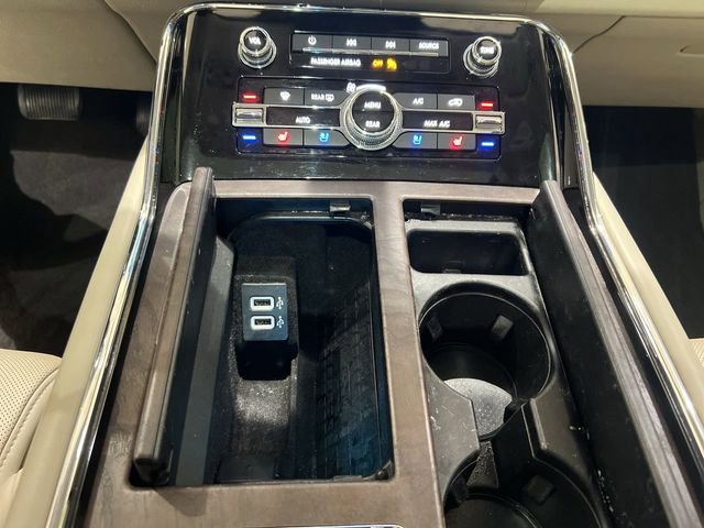 Used 2019 Lincoln Navigator L Reserve AWD/4WD image 17