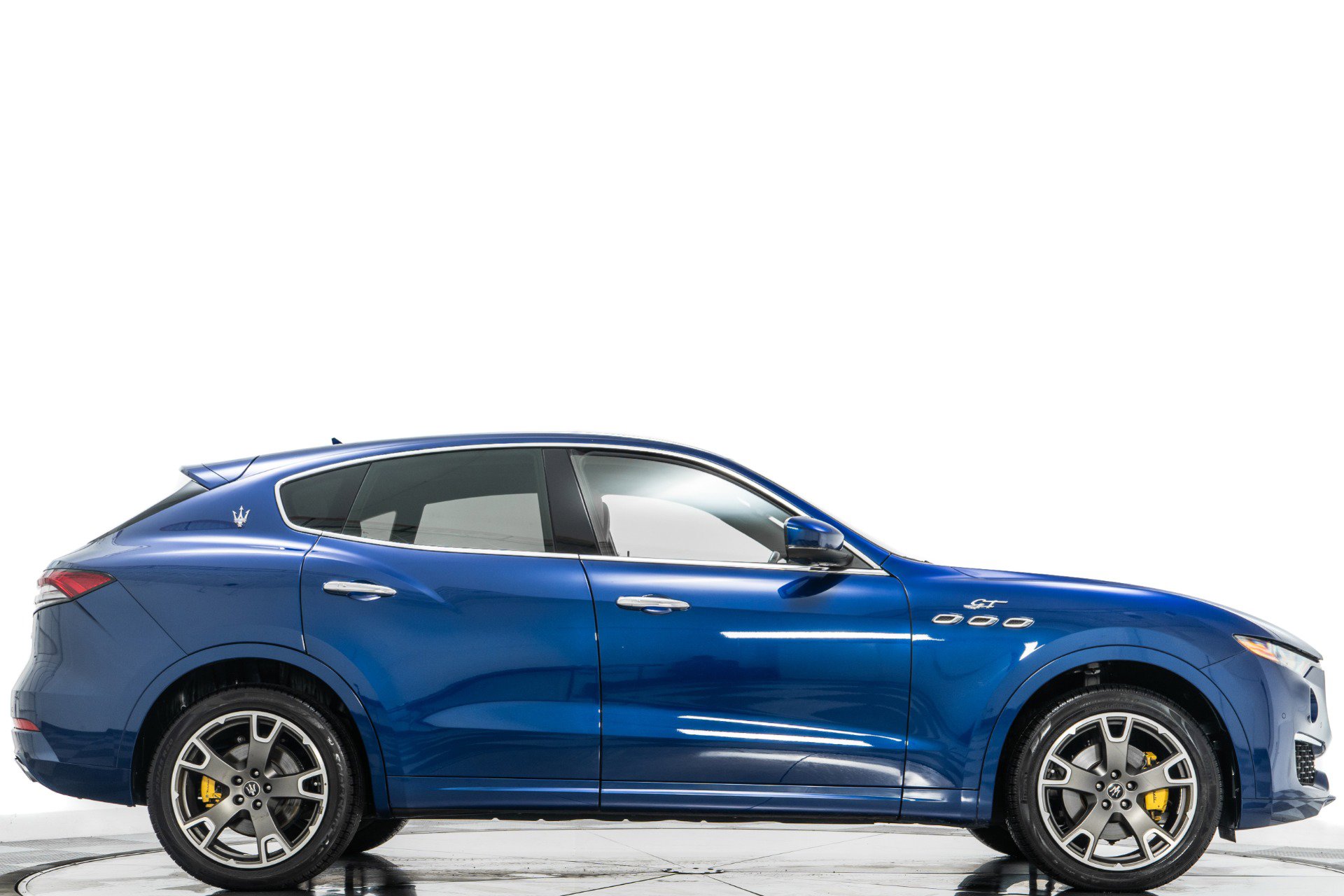 Used 2022 Maserati Levante GT image 2