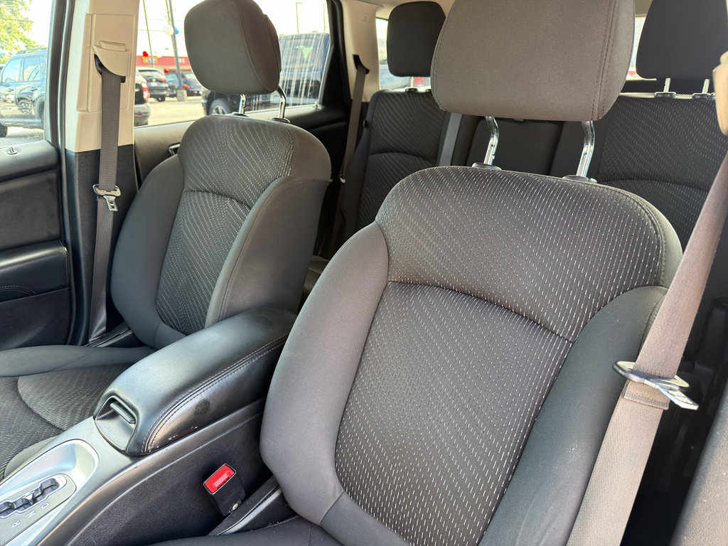 Used 2018 Dodge Journey SE w/ Blacktop Package FWD image 17