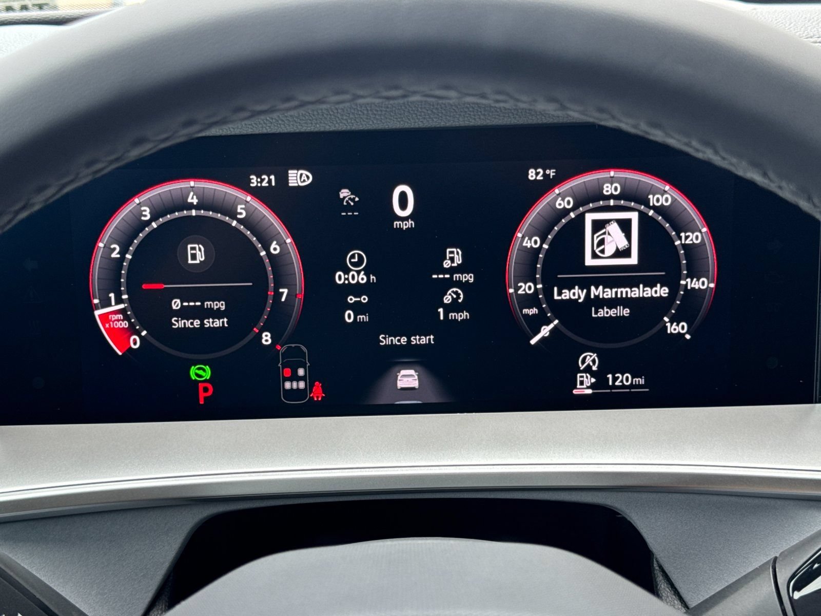 New 2026 Volkswagen Tiguan SE R-Line FWD image 24