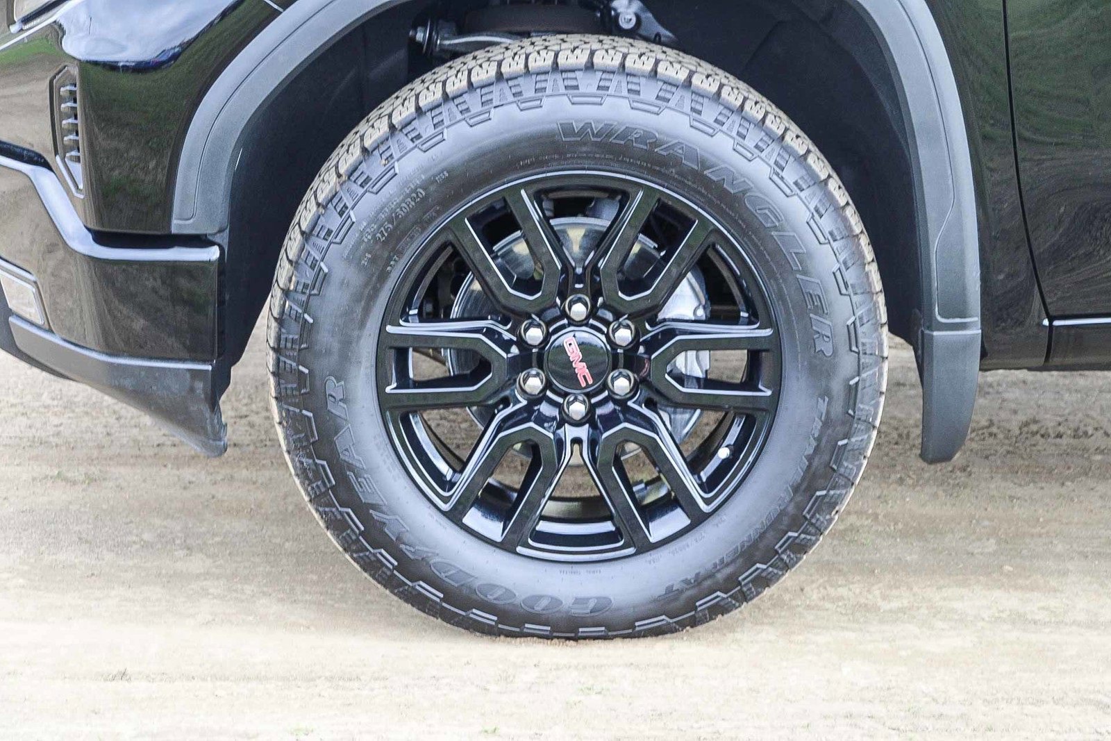 Used 2025 GMC Sierra 1500 Elevation w/ Preferred Package image 9