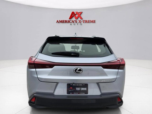Used 2023 Lexus UX 250h FWD w/ Premium Package image 4