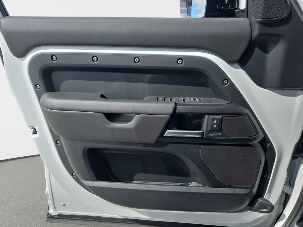 New 2026 Land Rover Defender 110 V8 image 26