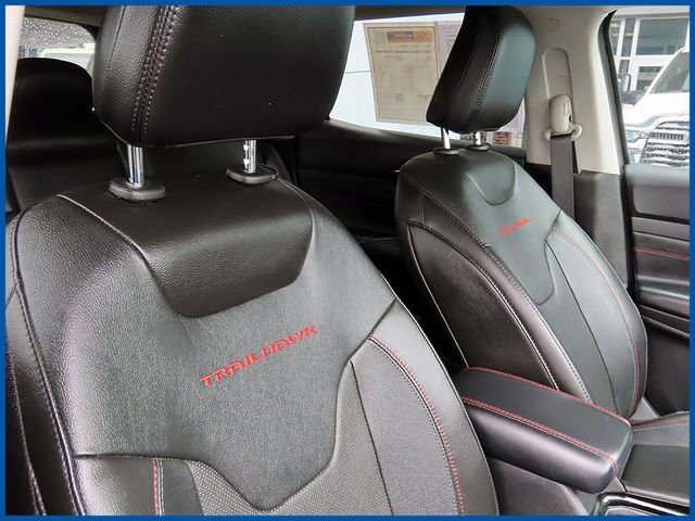 Used 2022 Jeep Compass Trailhawk w/ Trailhawk Elite Group image 9