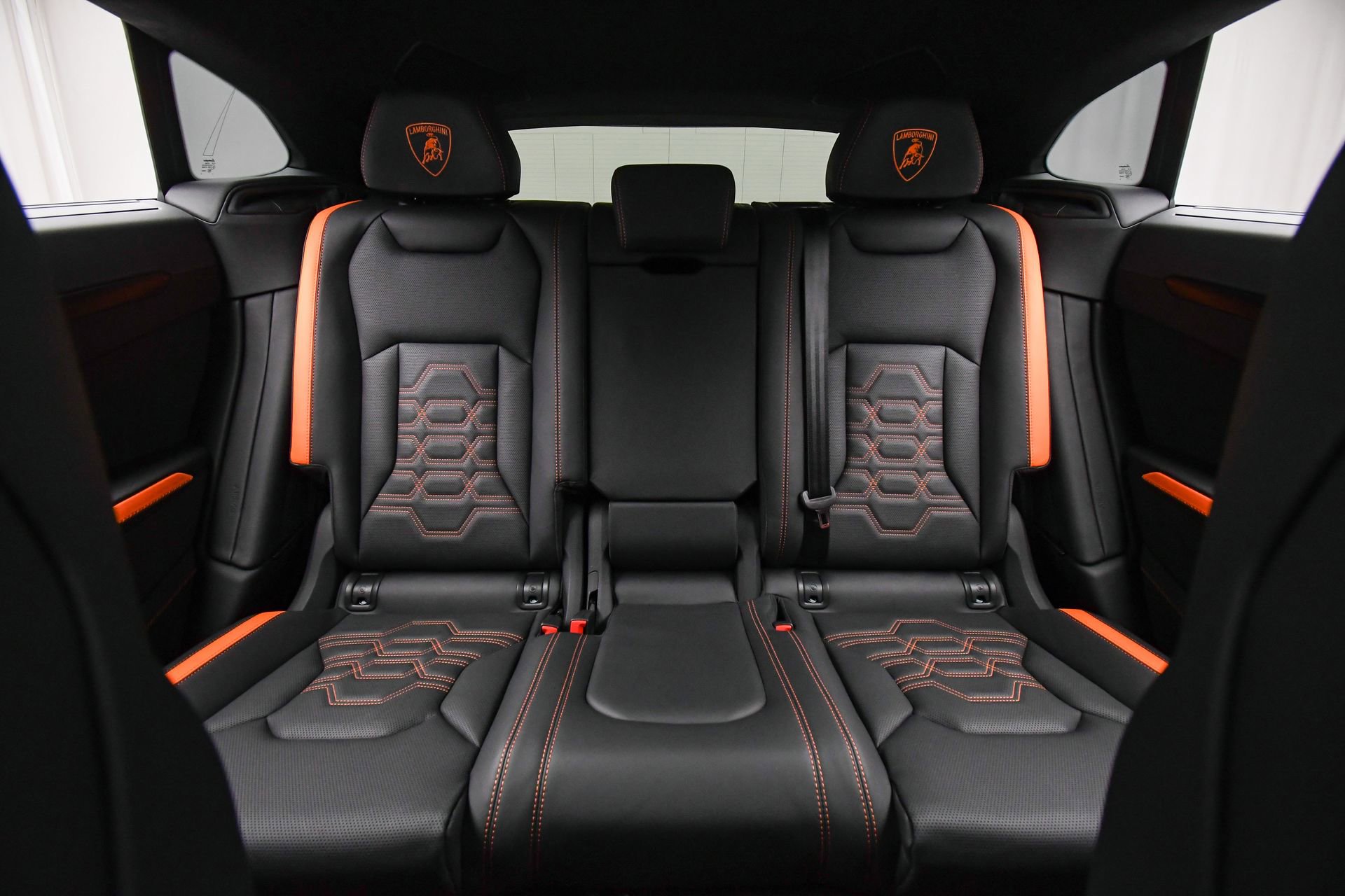 Used 2025 Lamborghini Urus SE image 19