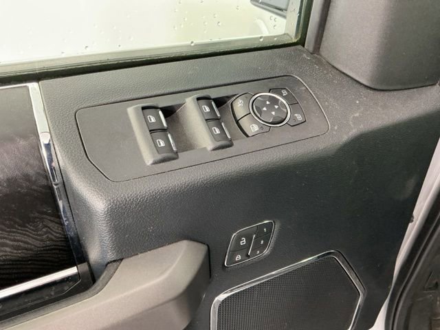 Used 2019 Ford F150 Platinum w/ Equipment Group 701A Luxury AWD/4WD image 8