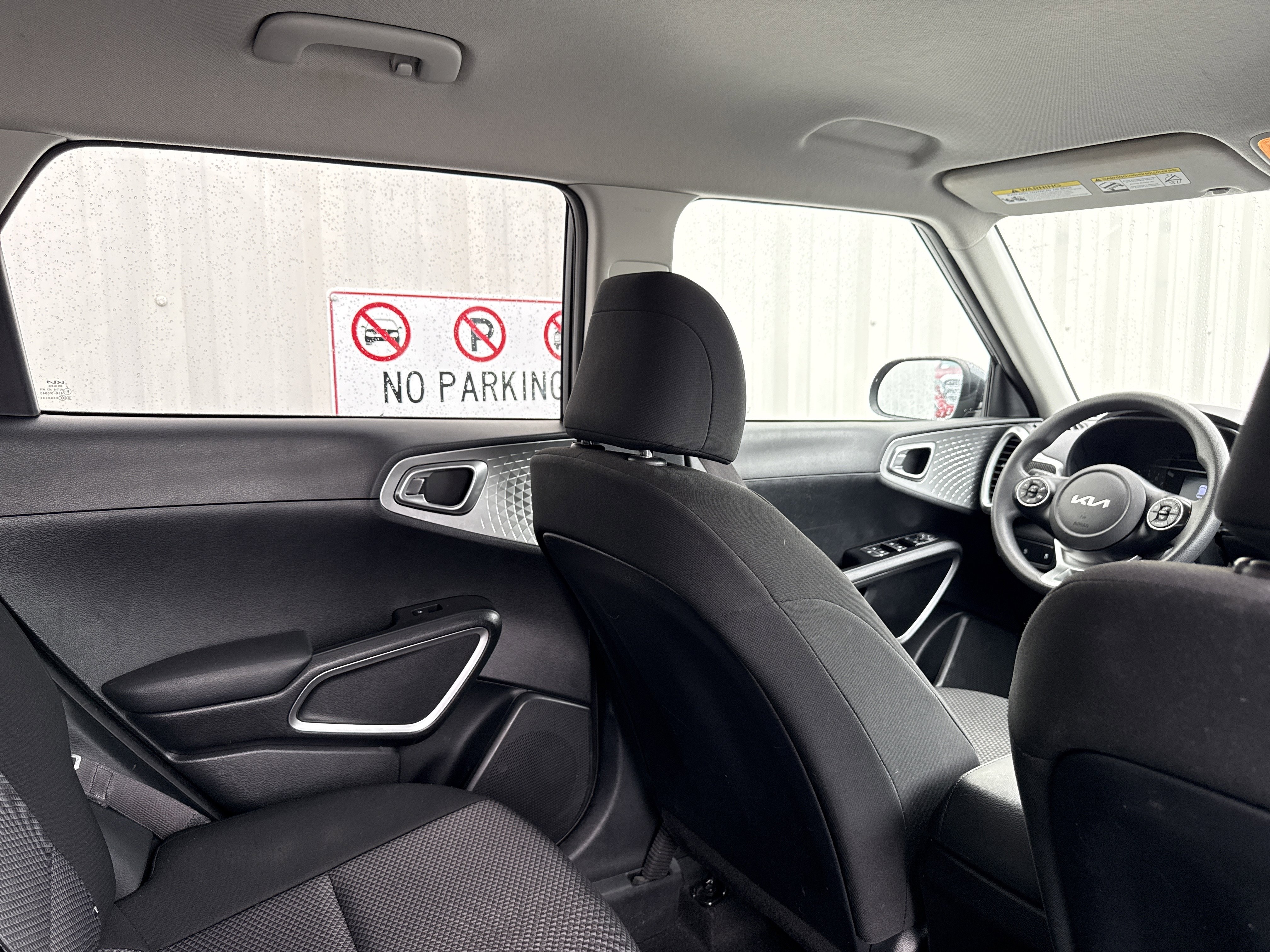 Used 2022 Kia Soul LX image 31