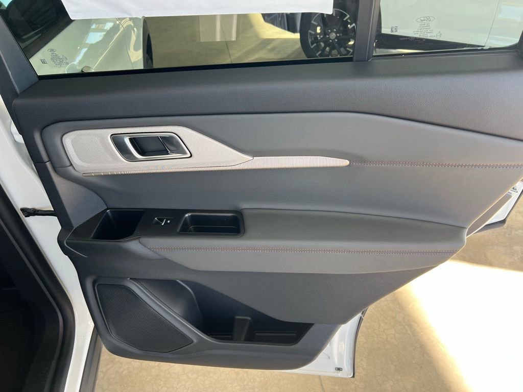 New 2026 Ford Explorer Active image 22
