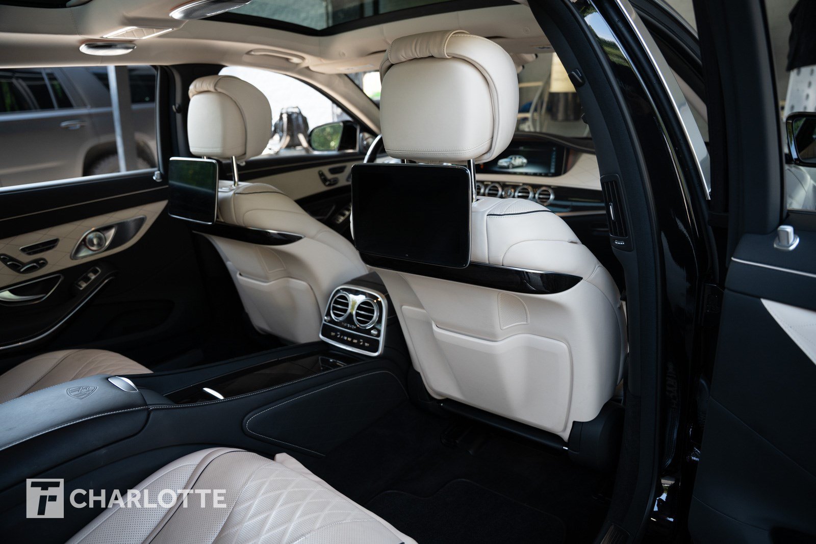 Used 2018 Mercedes-Benz Maybach S 650 image 41