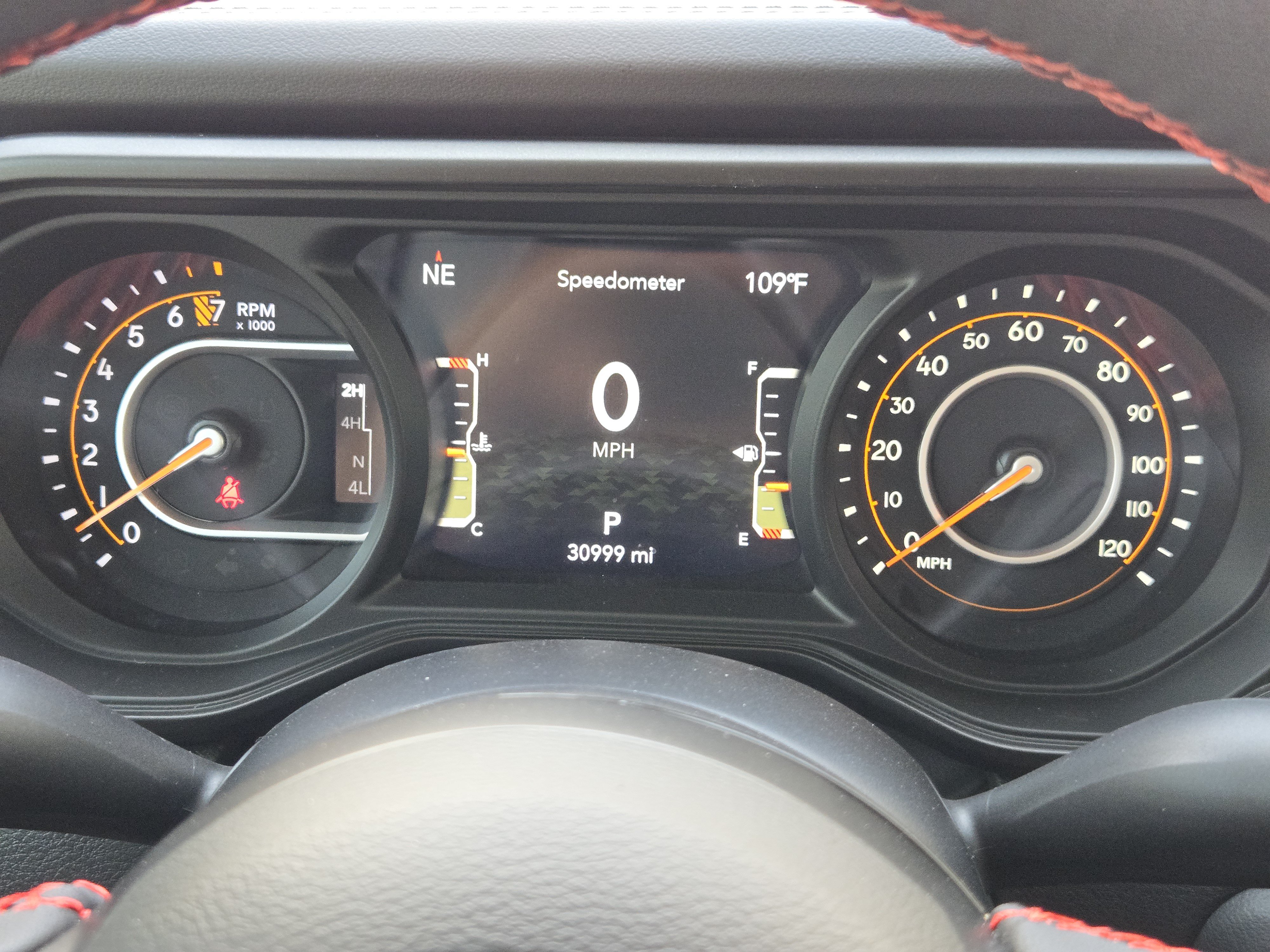 Used 2024 Jeep Gladiator Rubicon w/ Convenience Group AWD/4WD image 19