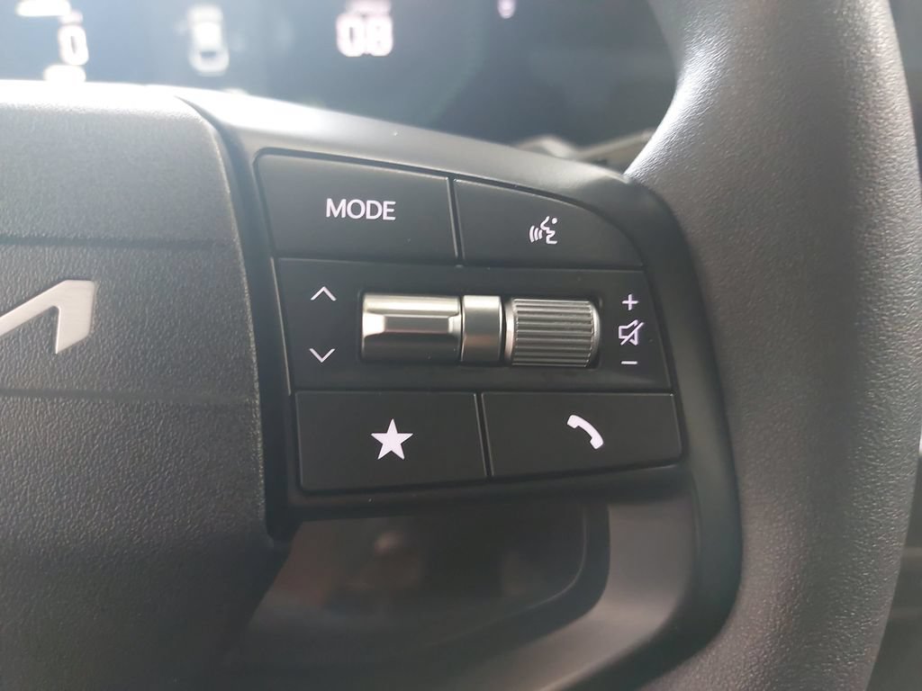 Used 2025 Kia K4 FWD image 17