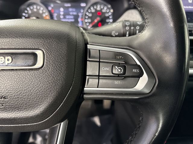 Used 2023 Jeep Compass Latitude w/ Sun and Sound Group AWD/4WD image 13