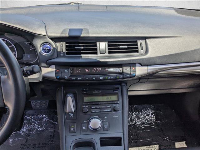 Used 2015 Lexus CT 200h FWD image 13