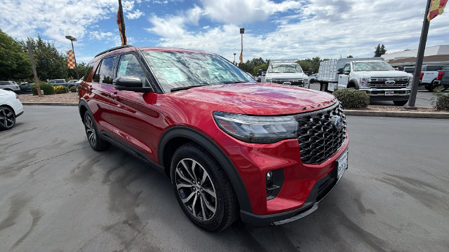 Used 2026 Ford Explorer ST-Line RWD image 2