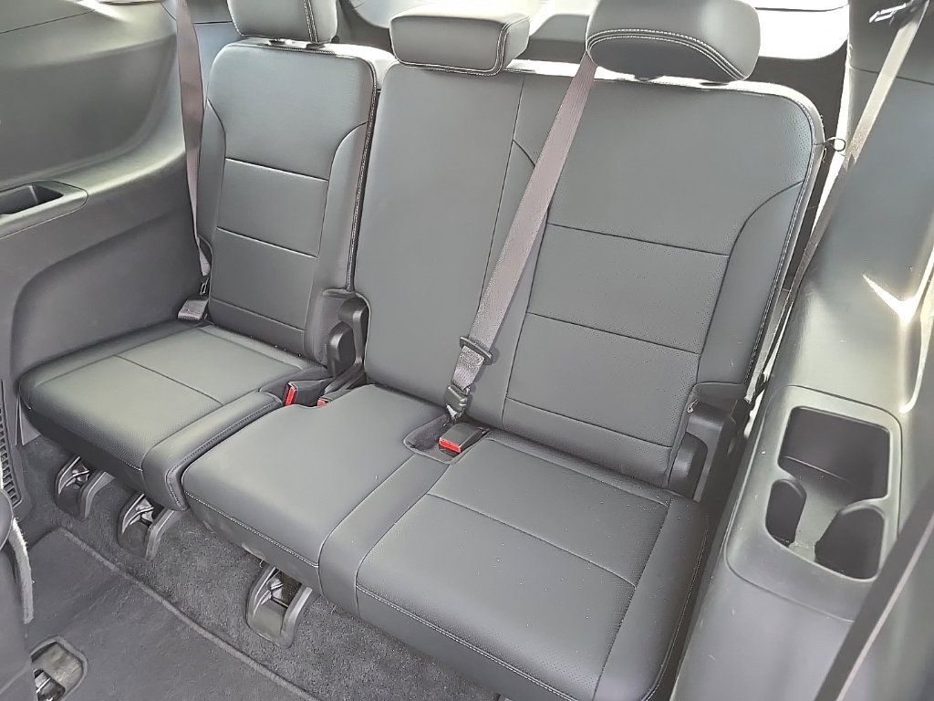 Used 2026 Chevrolet Traverse LT AWD/4WD image 18