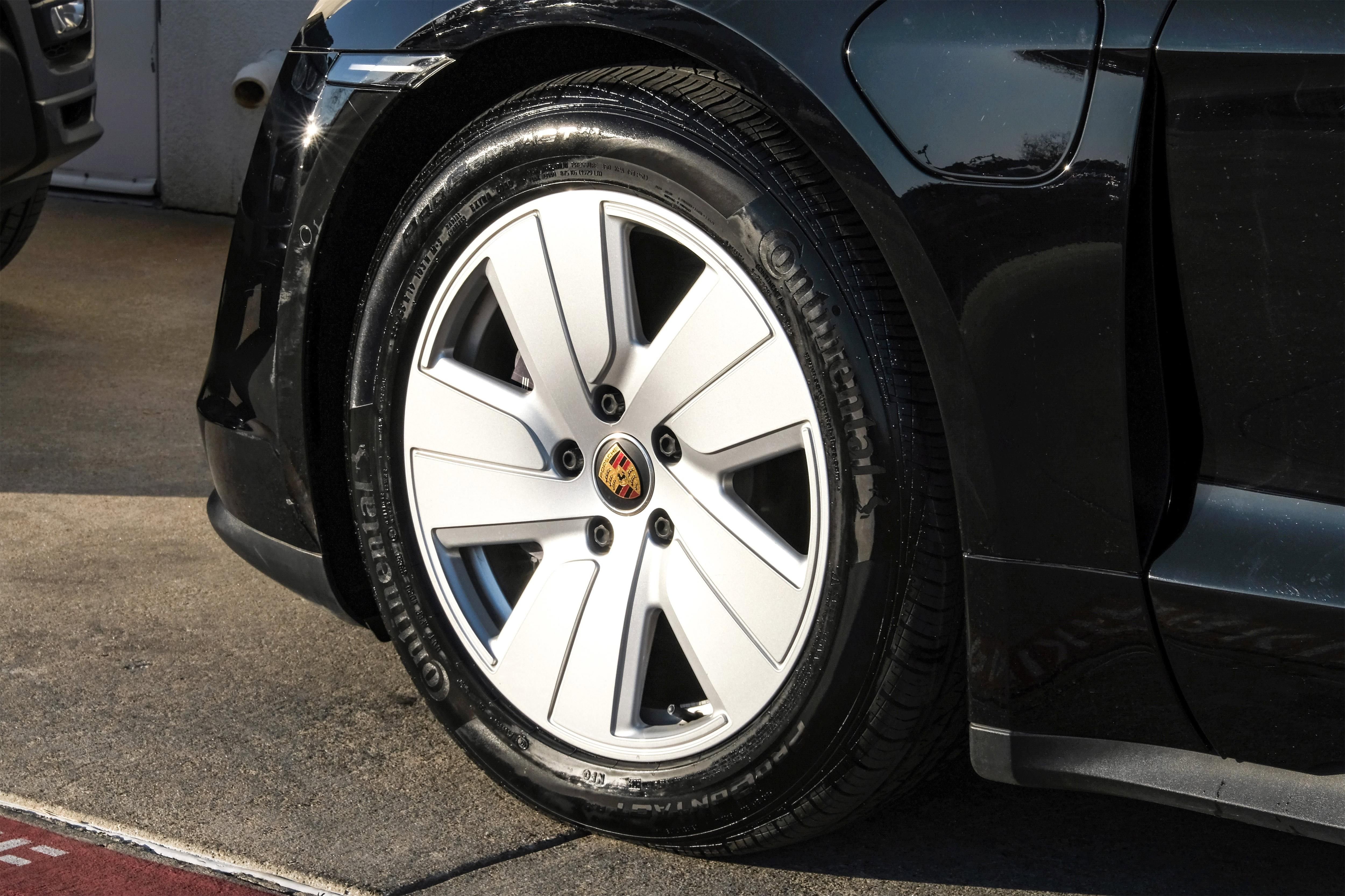 Used 2021 Porsche Taycan image 53