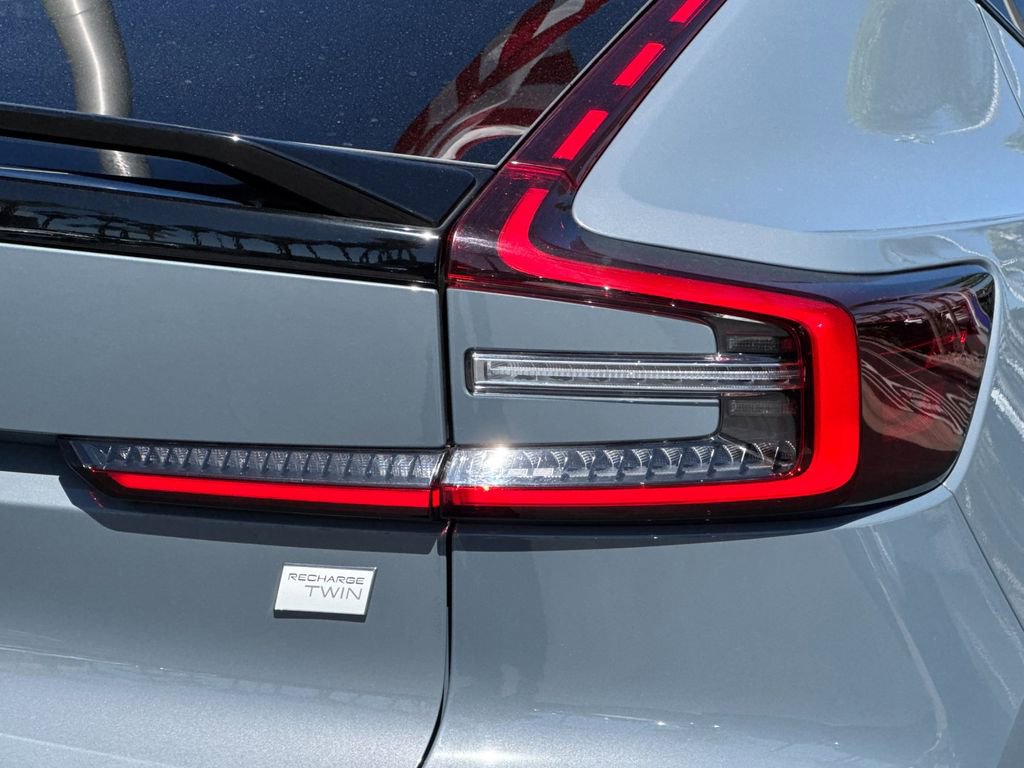 Certified 2023 Volvo C40 P8 Recharge Ultimate AWD/4WD image 25