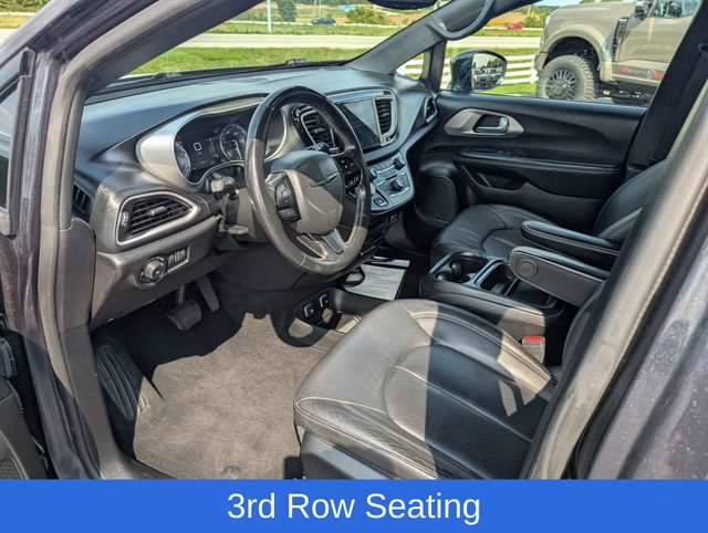 Used 2020 Chrysler Pacifica Touring-L w/ Advanced Safetytec Group AWD/4WD image 11