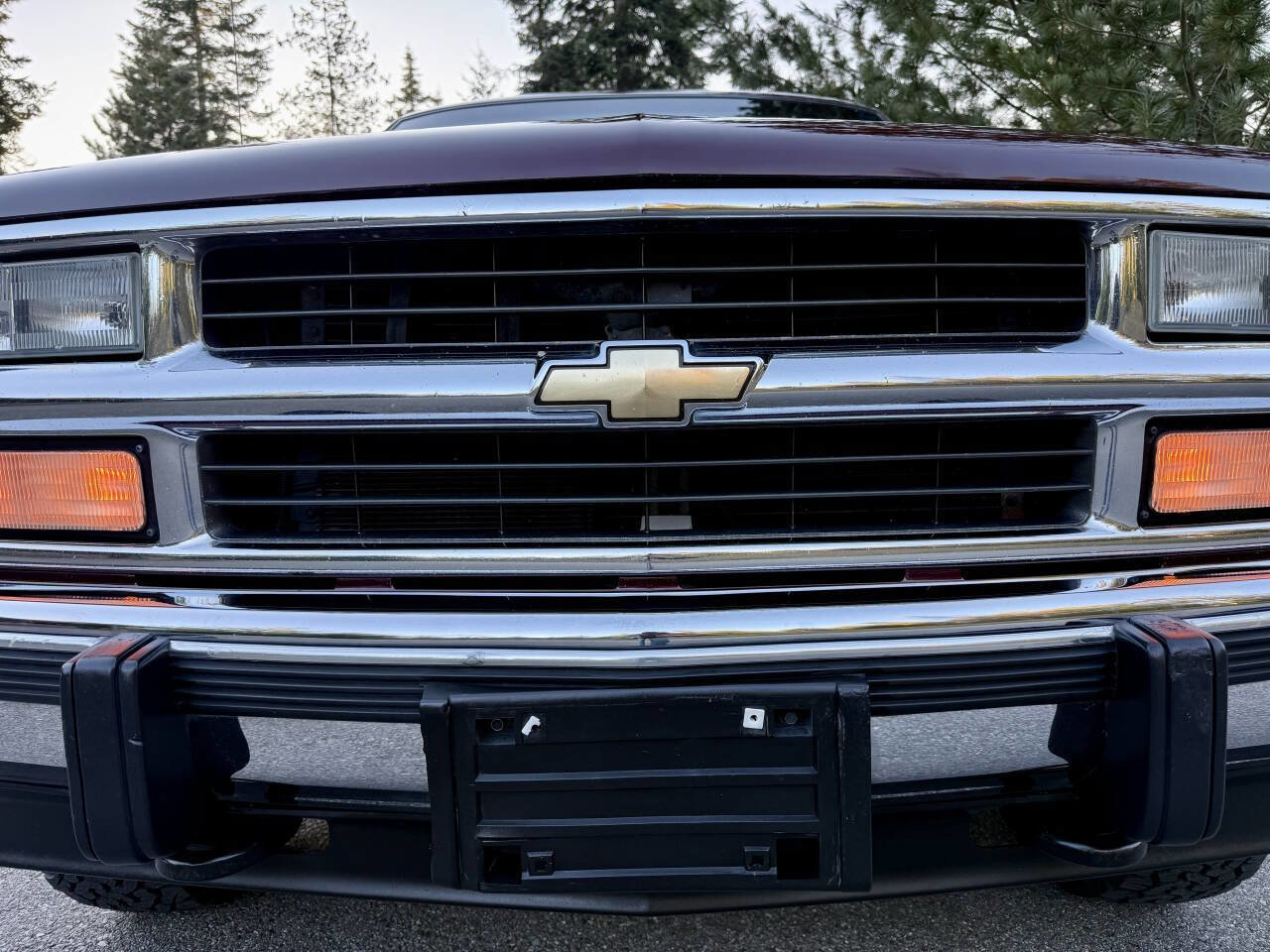 Used 1994 Chevrolet Suburban 4WD image 9