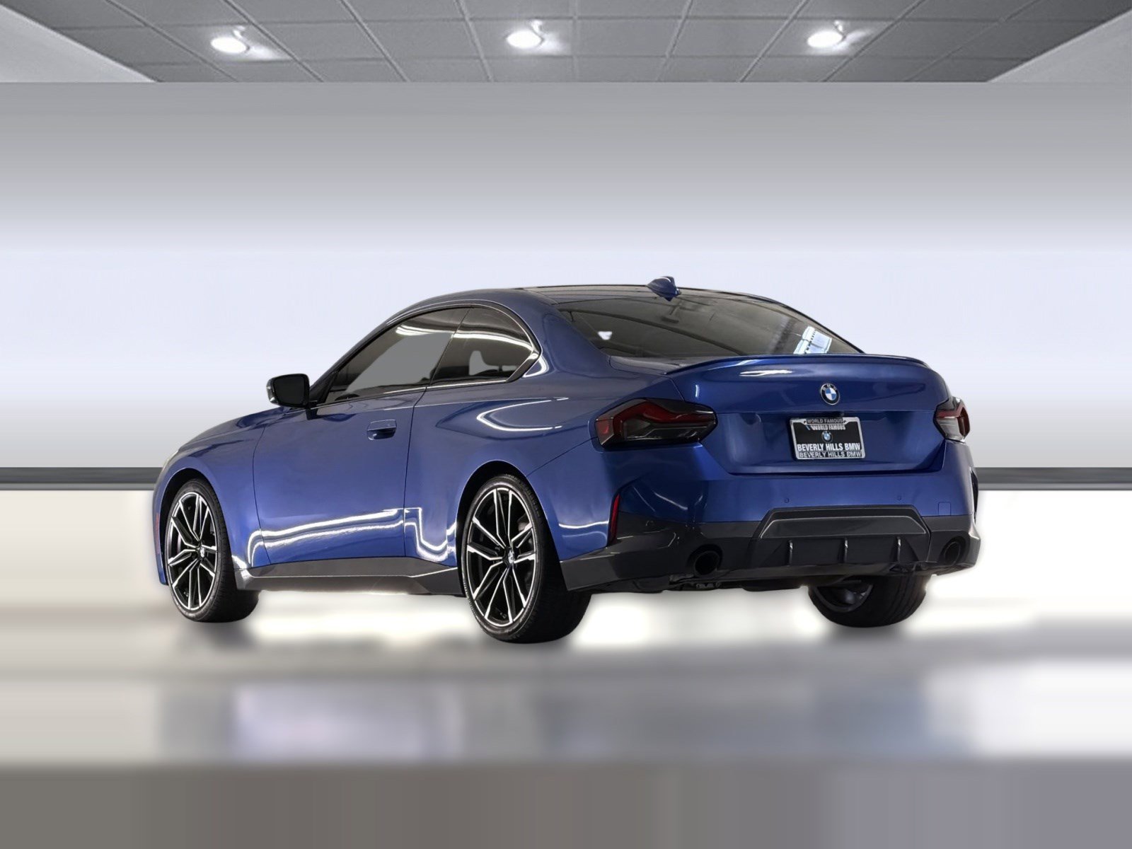 Used 2022 BMW 230i Coupe w/ M Sport Package image 3