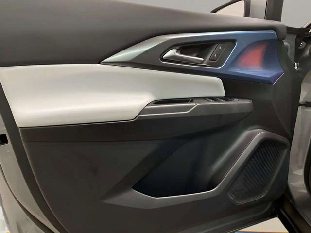 Used 2026 Chevrolet Equinox EV LT image 27