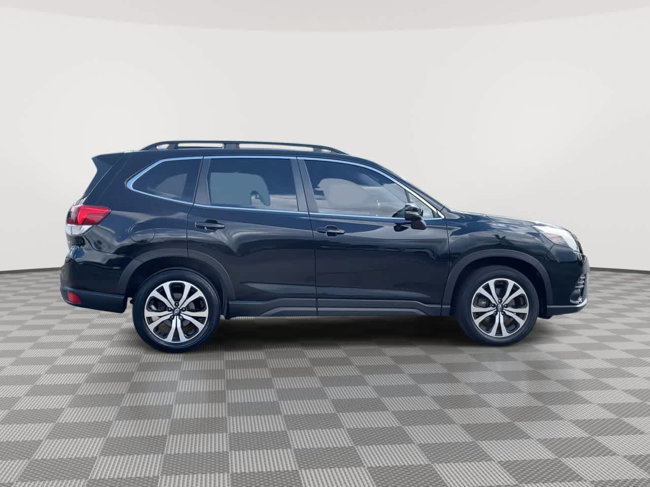 Used 2022 Subaru Forester Limited AWD/4WD image 9