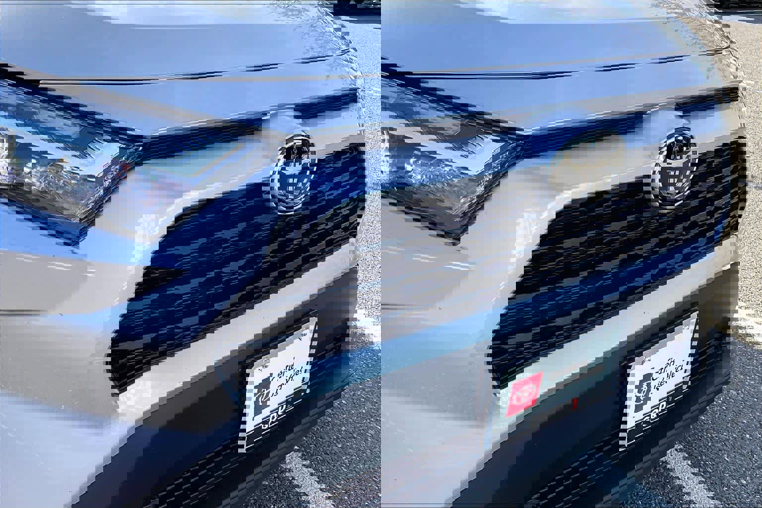 Certified 2025 Toyota RAV4 LE image 30