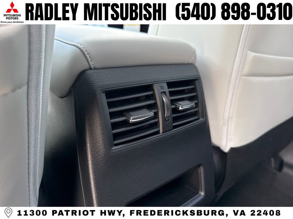 New 2026 Mitsubishi Outlander AWD image 13