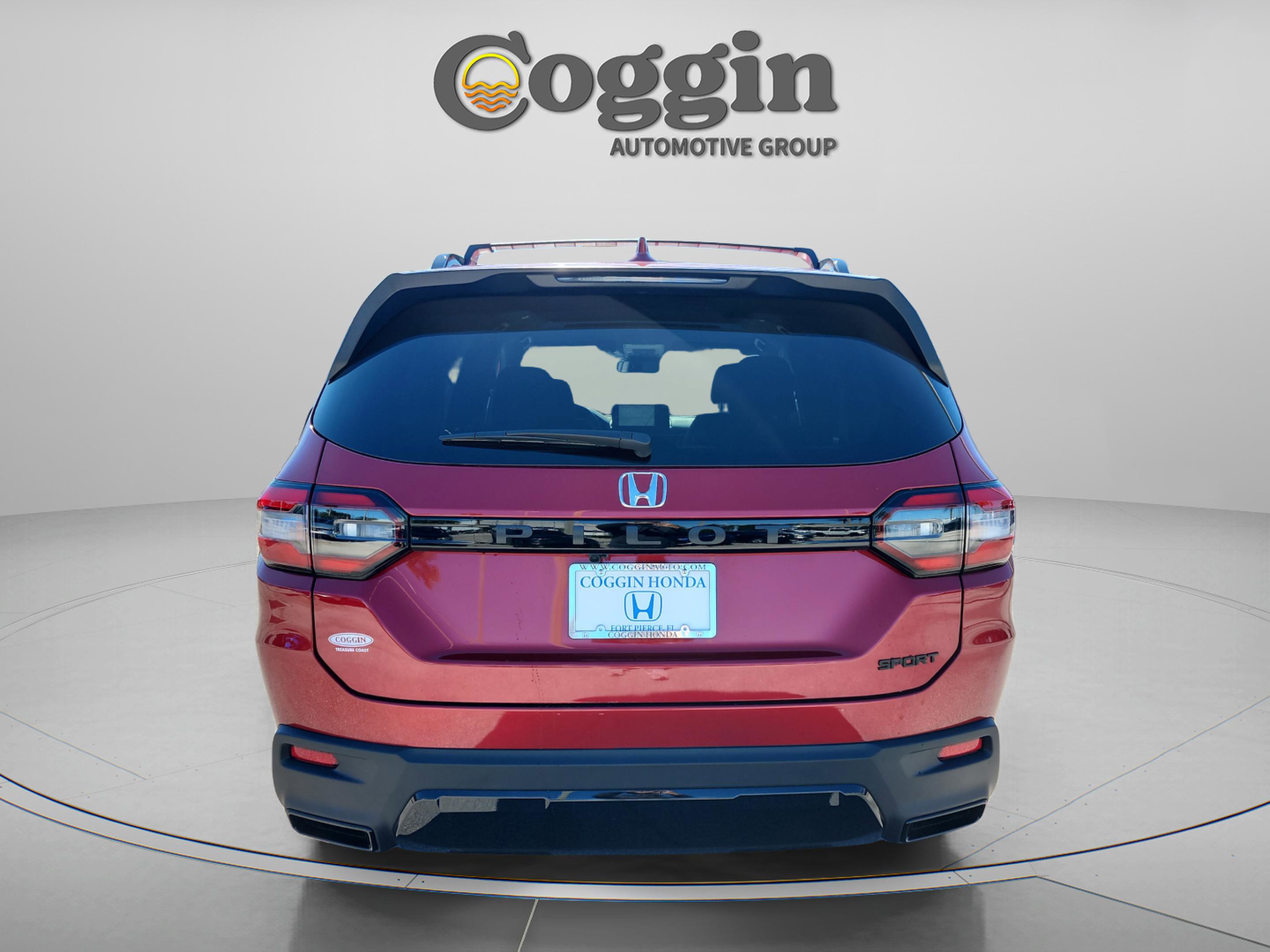 New 2026 Honda Pilot Sport image 5