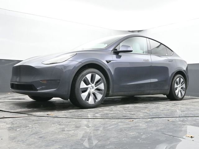 Used 2023 Tesla Model Y Long Range image 44