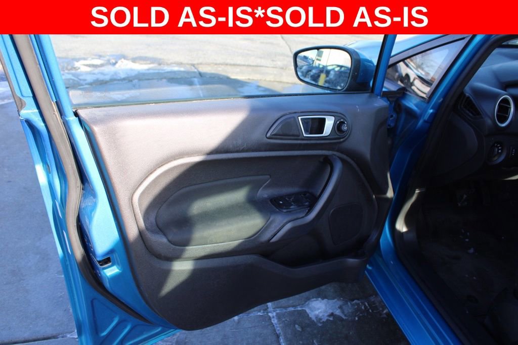 Used 2015 Ford Fiesta SE image 17