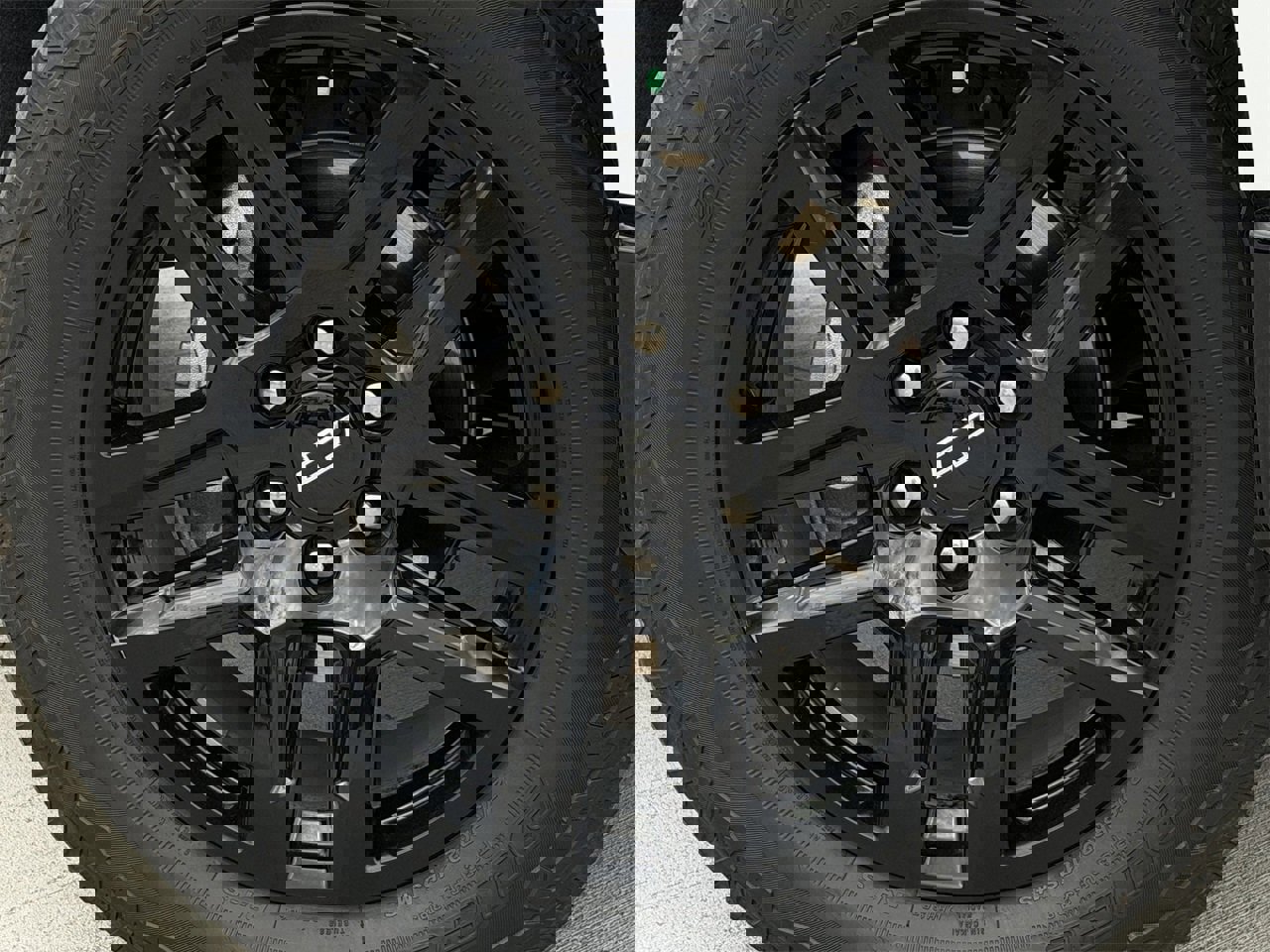 Used 2024 Chevrolet Silverado 1500 LT Trail Boss w/ Convenience Package II image 11