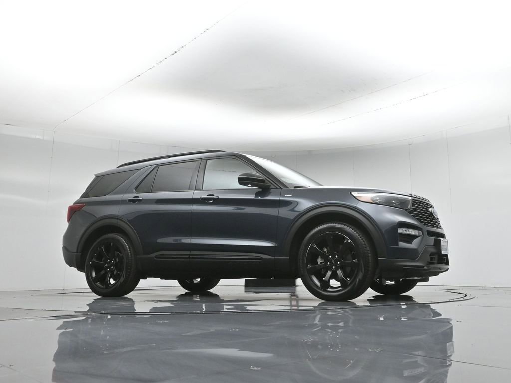 Used 2023 Ford Explorer ST-Line w/ Class IV Trailer Tow Package image 4