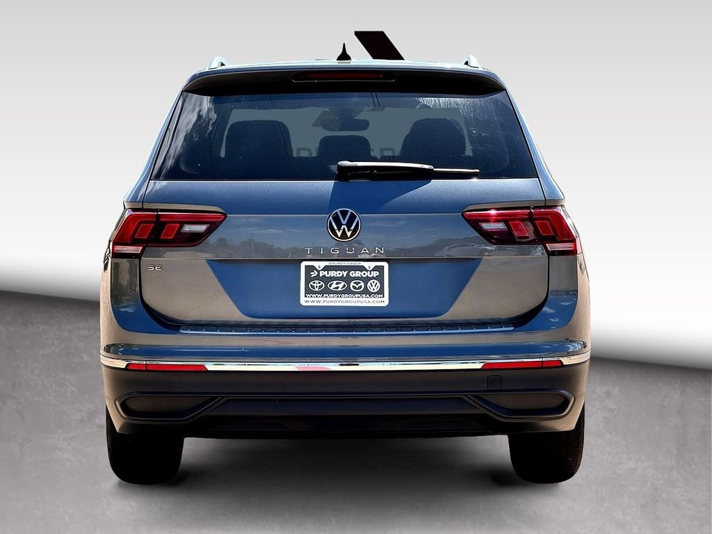 Certified 2024 Volkswagen Tiguan SE FWD image 7