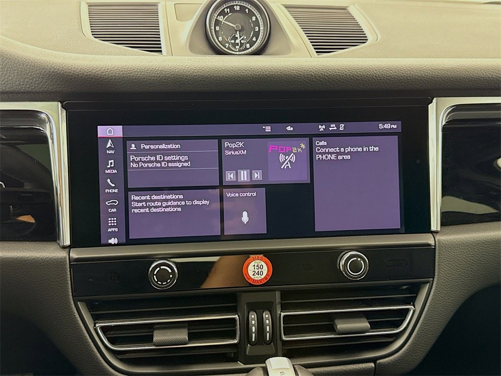 Used 2025 Porsche Macan image 18