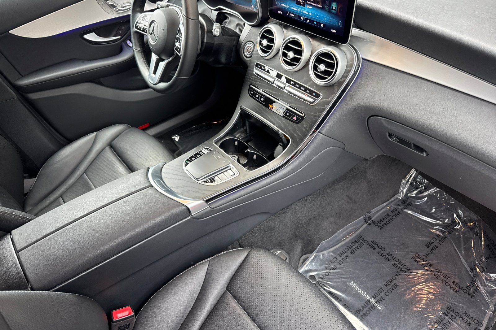 Used 2022 Mercedes-Benz GLC 300 w/ Premium Package Lite image 15