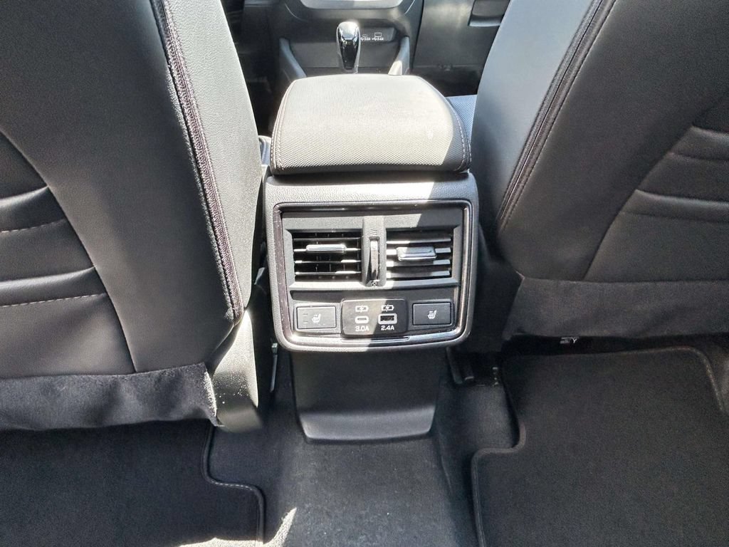 Used 2025 Subaru Forester Touring w/ Popular Package - Touring AWD/4WD image 10