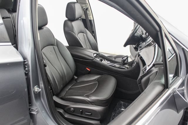 Used 2020 Buick Envision Premium w/ Driver Confidence Package AWD/4WD image 27
