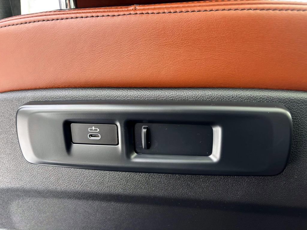 Certified 2022 BMW X5 xDrive40i w/ M Sport Package image 33